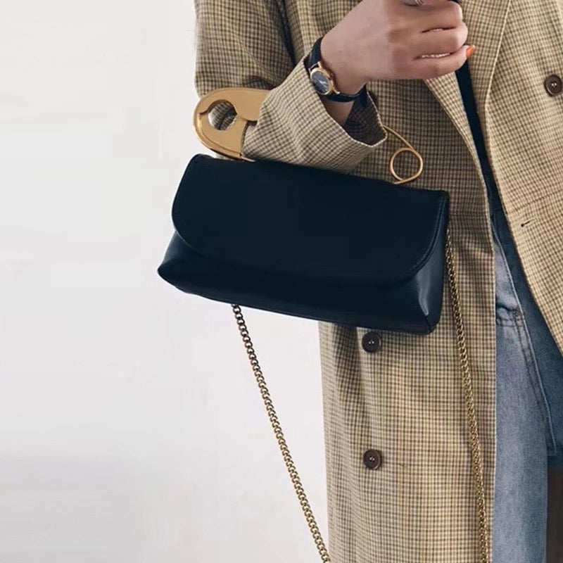 Safety Me Clutch