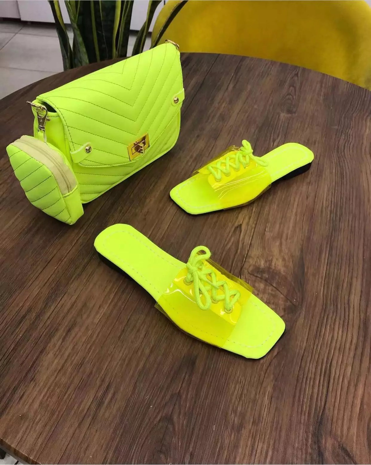 Diva Diva Lucite Slides