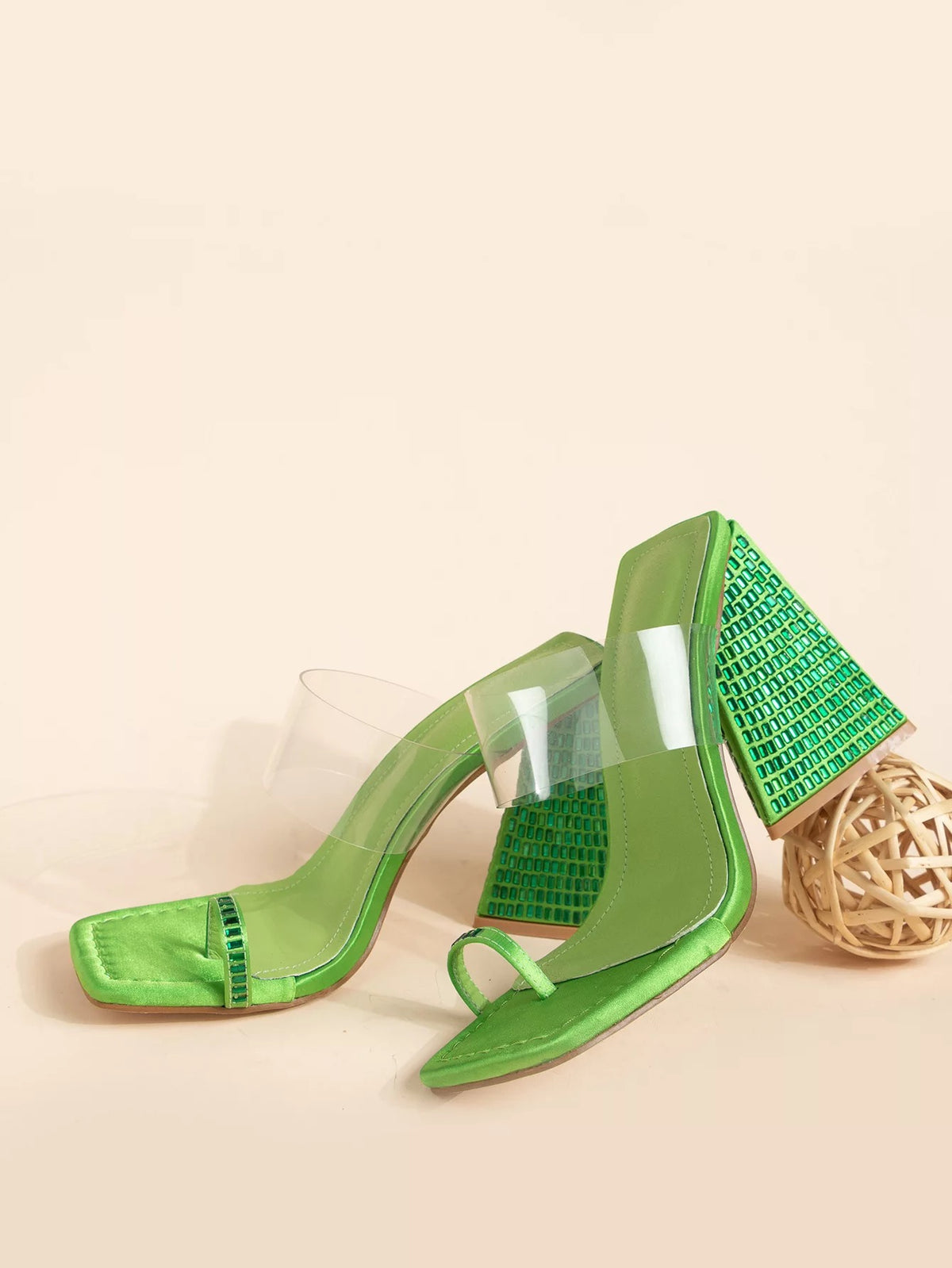 Spinerella Sandals